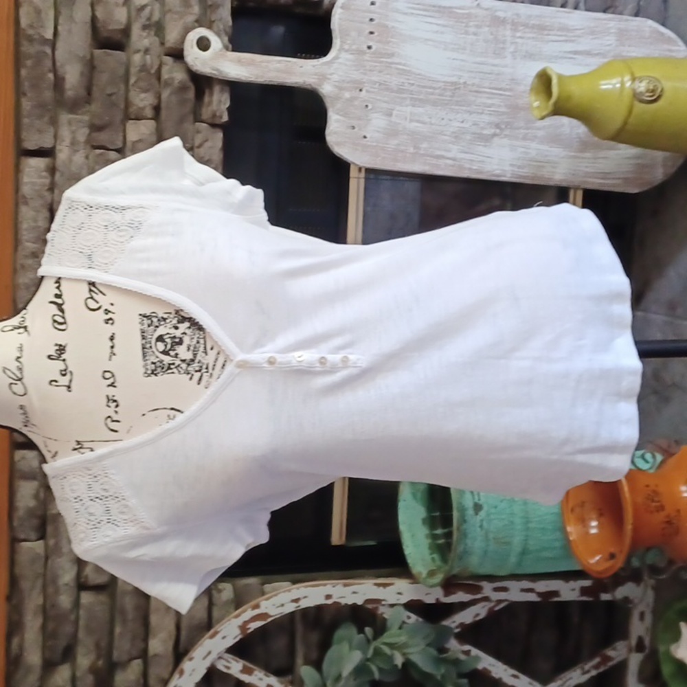 🌻Henley Top by Chaps